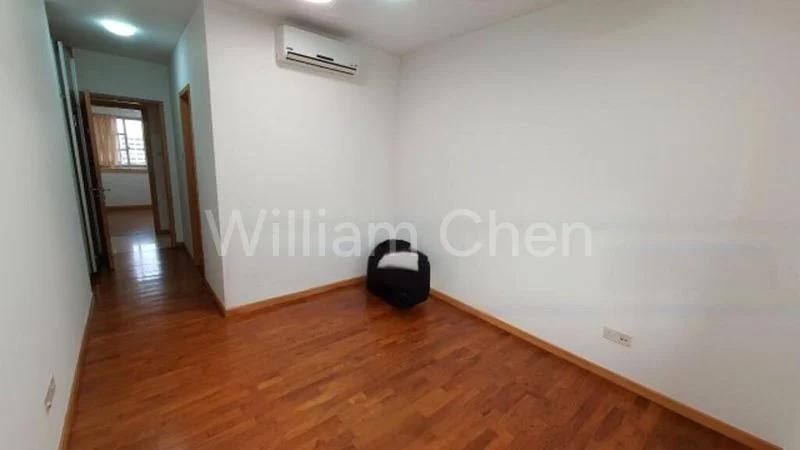 3 Bed Condo for Rent in  Le Crescendo - Image 9
